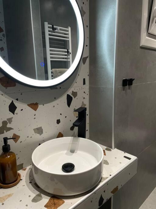 סלוניקי Sage Serenity Central Appartment מראה חיצוני תמונה