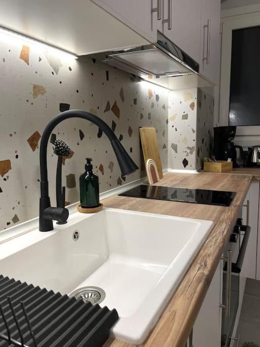 סלוניקי Sage Serenity Central Appartment מראה חיצוני תמונה